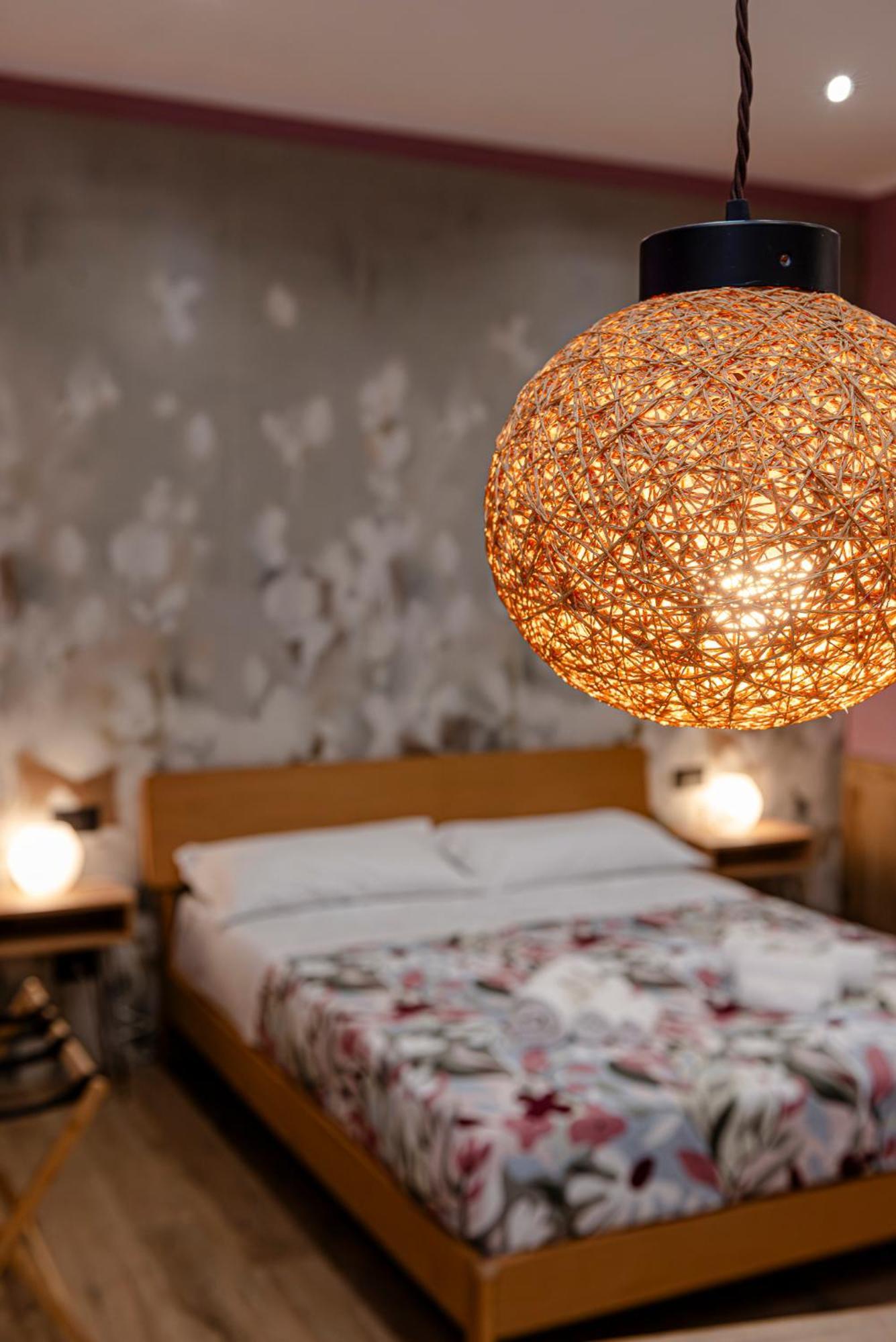 Helle Hus Guest House - 200M From Piazza Bologna Metro And 10 Minutes From The Colosseum חדר תמונה