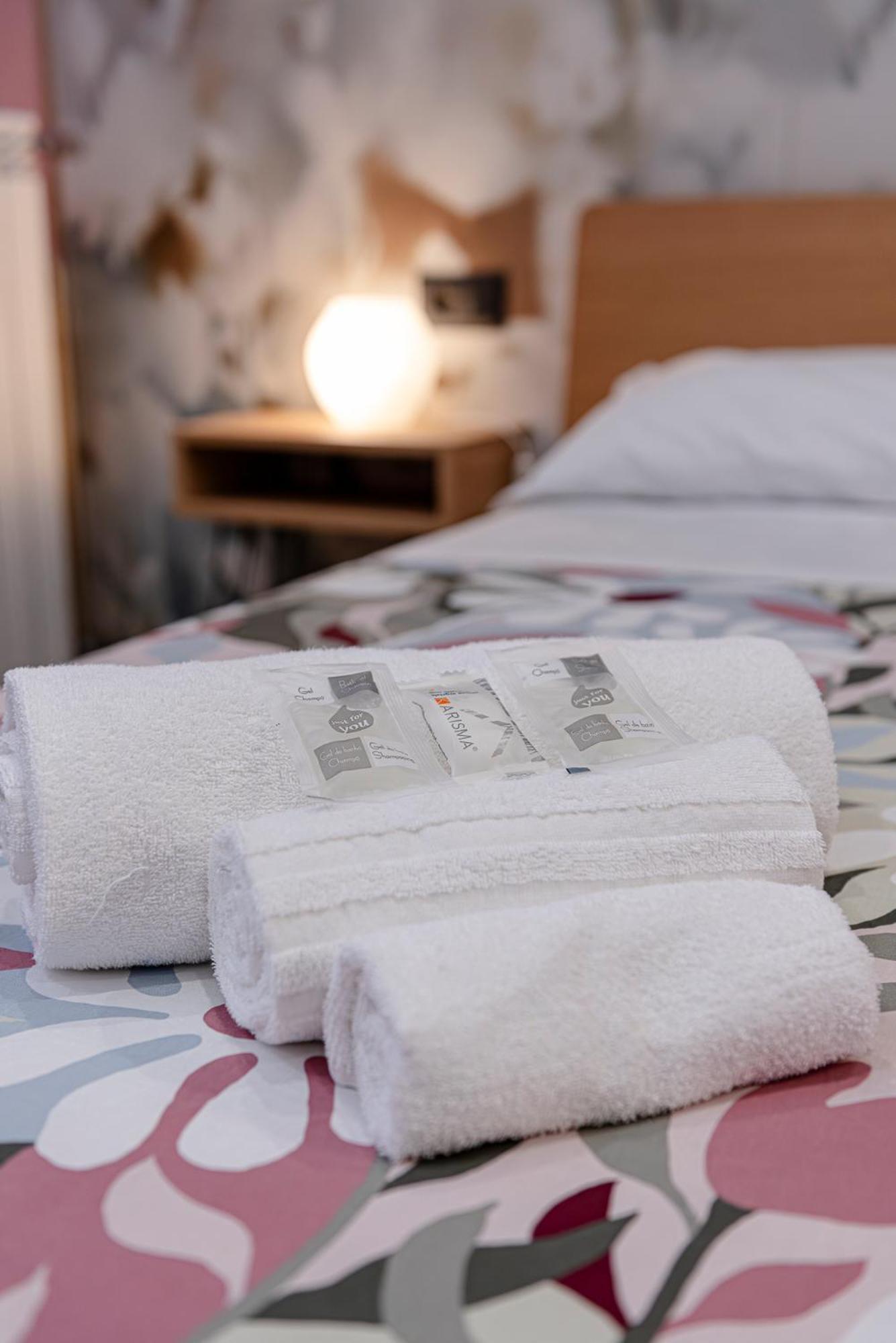 Helle Hus Guest House - 200M From Piazza Bologna Metro And 10 Minutes From The Colosseum חדר תמונה